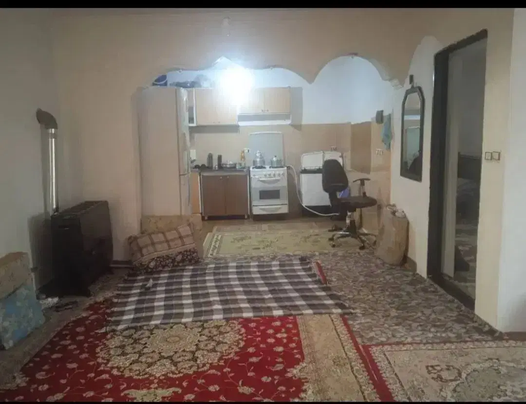 ویلا سند تک برگ نزدیک کوه و دریا