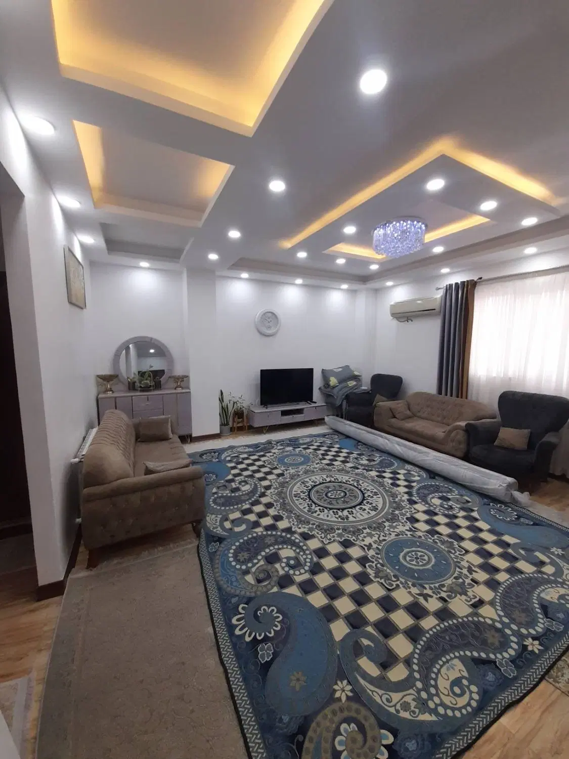 فروش آپارتمان ۸۲متری دانش سرا
