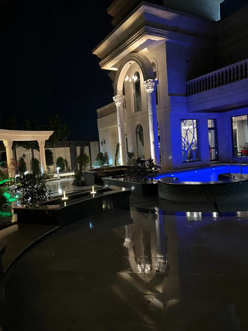 ویلا ۷۰۰ متری شیک و نو ساز