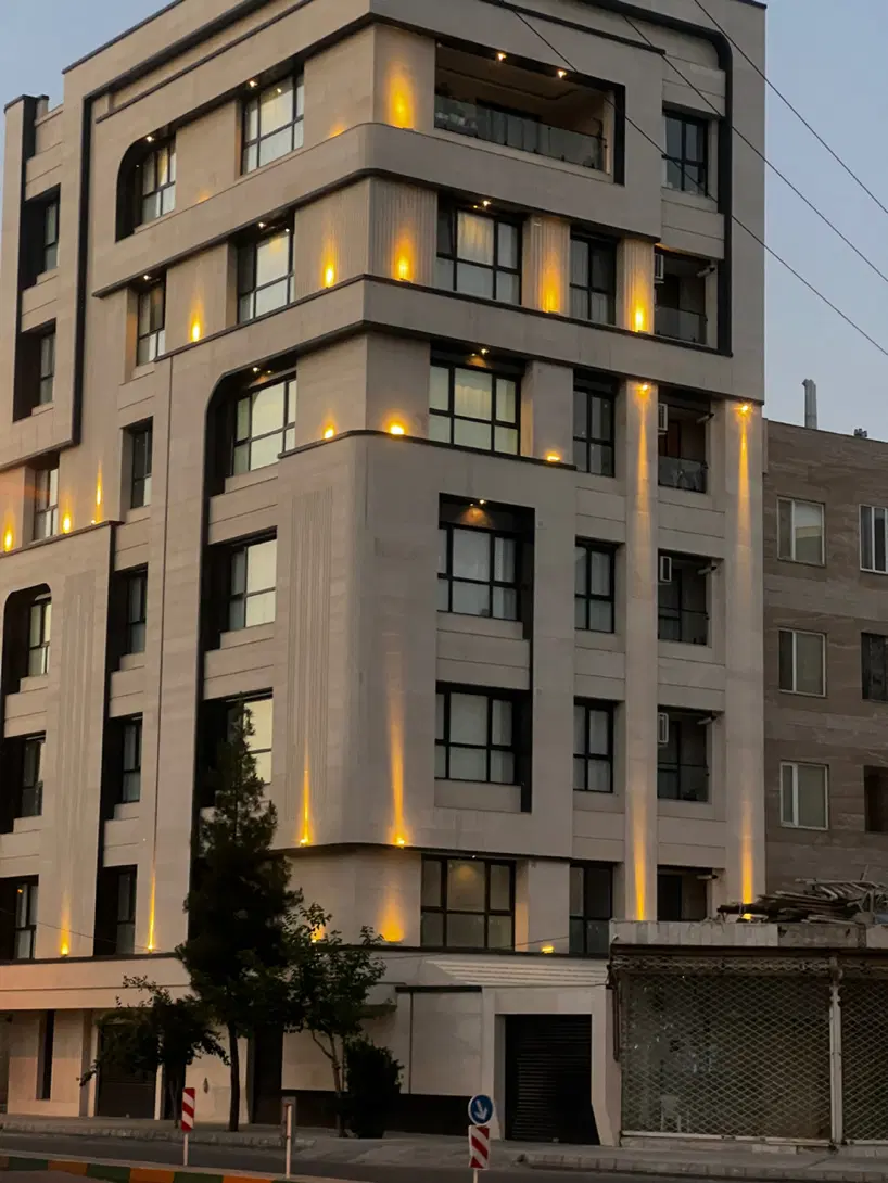 واحدی تکواحدی شیک در مروارید چهاراه ورزش عالی