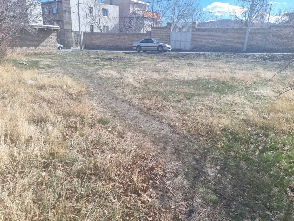 زمین ۳۸۲ متری چهاربر با جواز ساخت