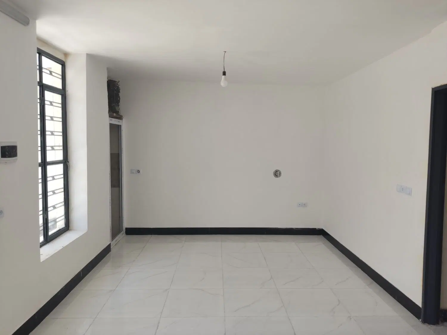 خانه در کرونی همراه انشعابات
