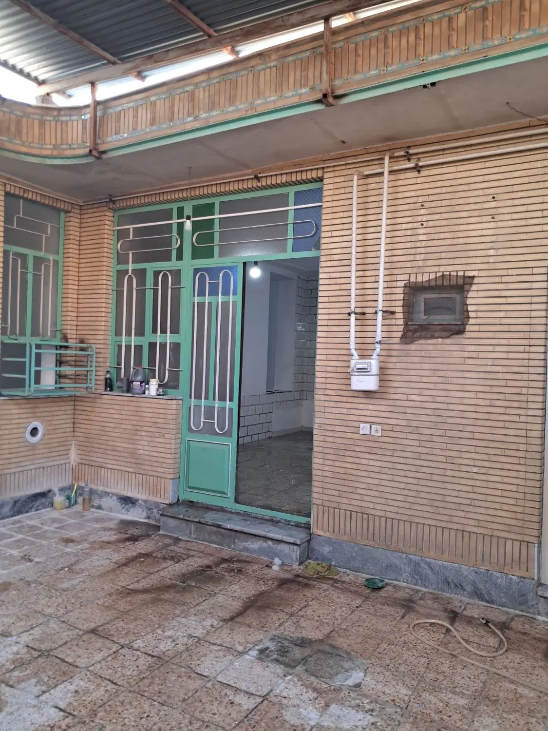 فروش ویلایی سمت راست