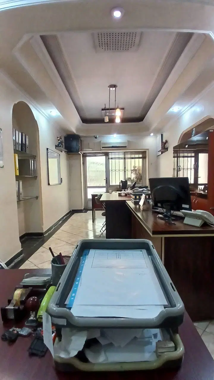 اجاره۱۳۷متردفترکارفردوسی براصلی نوفل لوشاتوحیاطدار