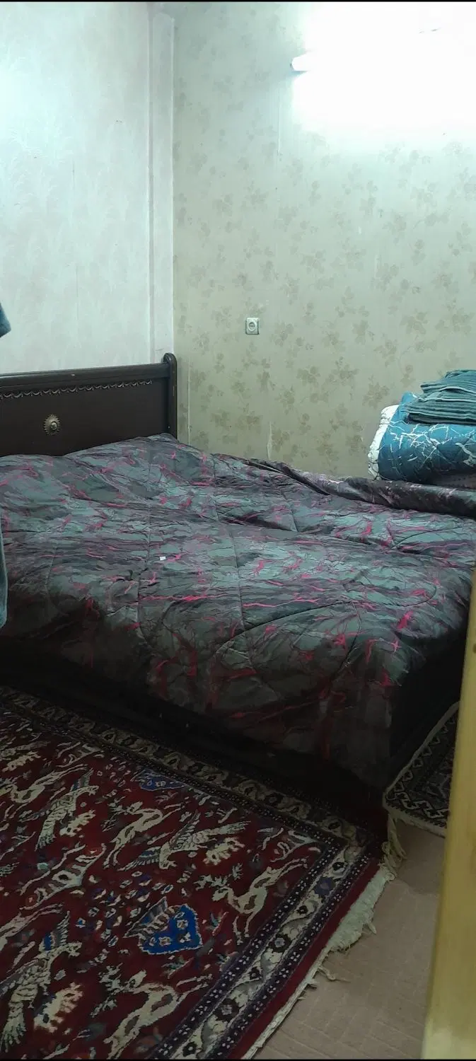 آپارتمان ۸۲ متر حاشیه پیروزی