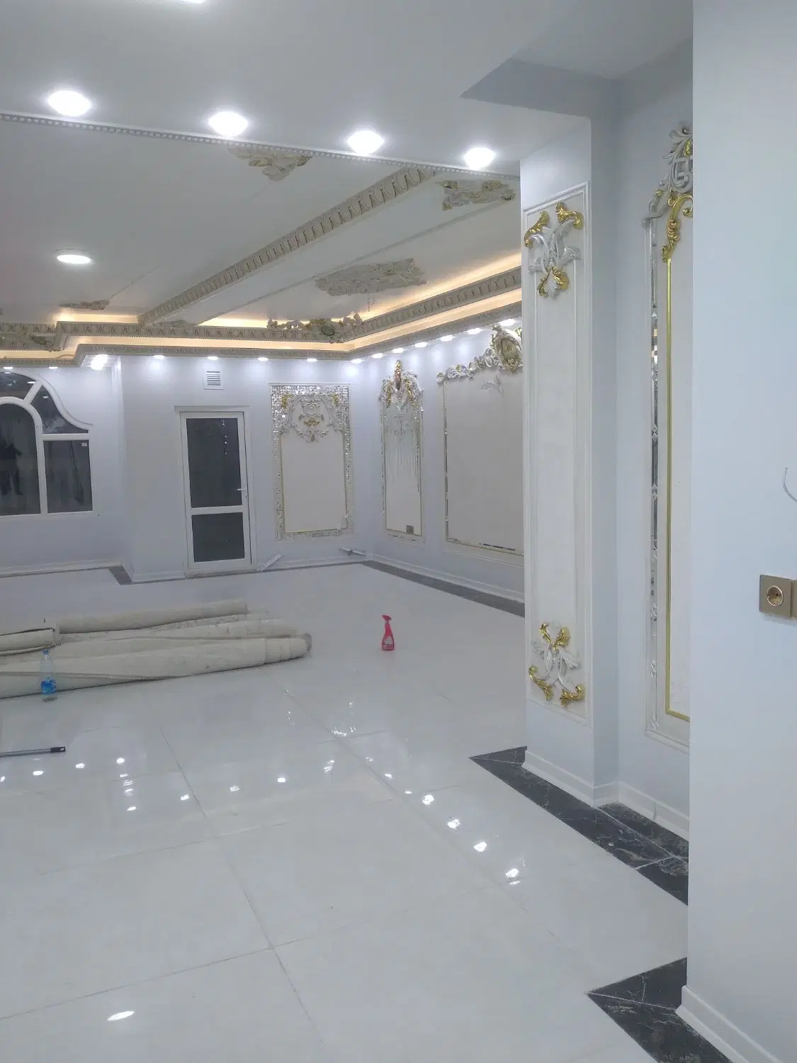 آپارتمان تک واحدی