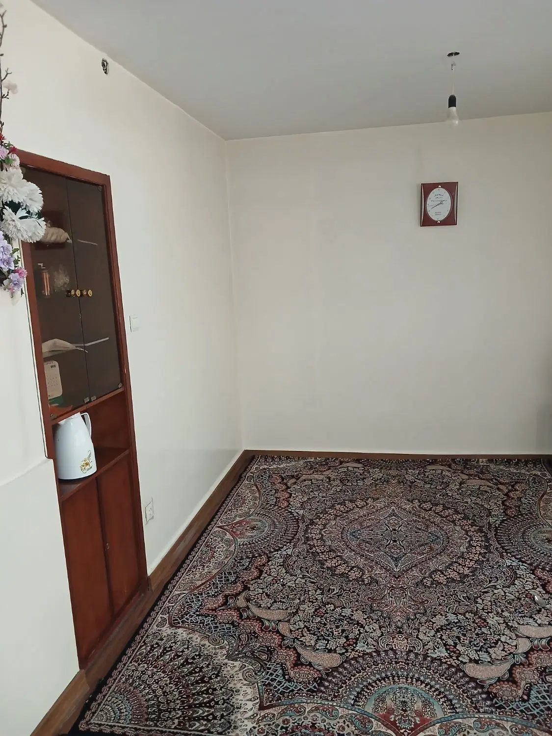 همکف بر خیابون ورودی 6