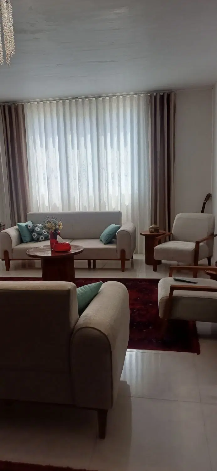 آپارتمان یکسال ساخت 75 متری