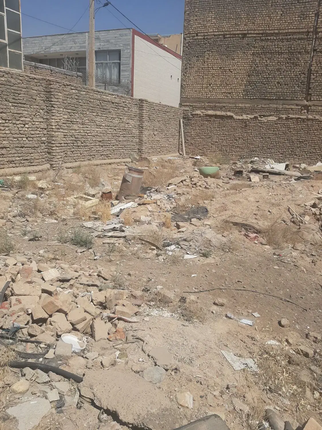 زمین مسکونی