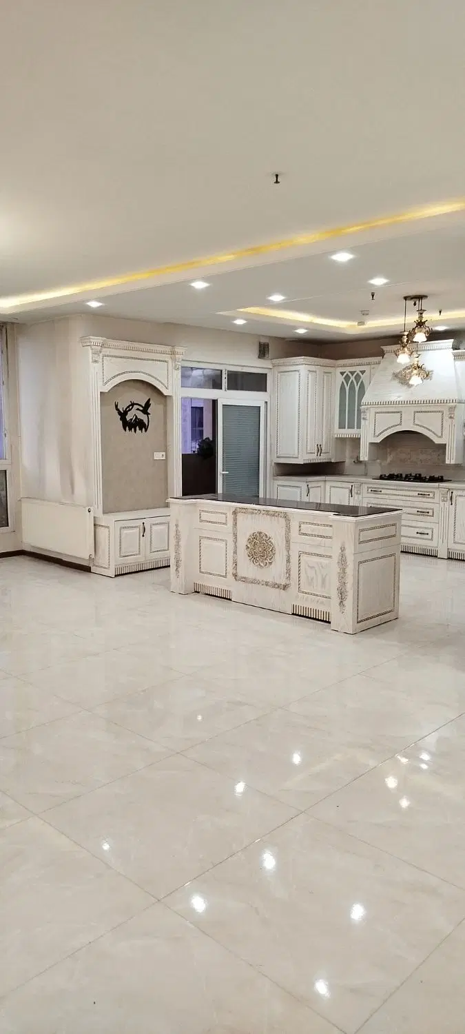 رهن و اجاره آپارتمان سه خوابه شیک و فول
