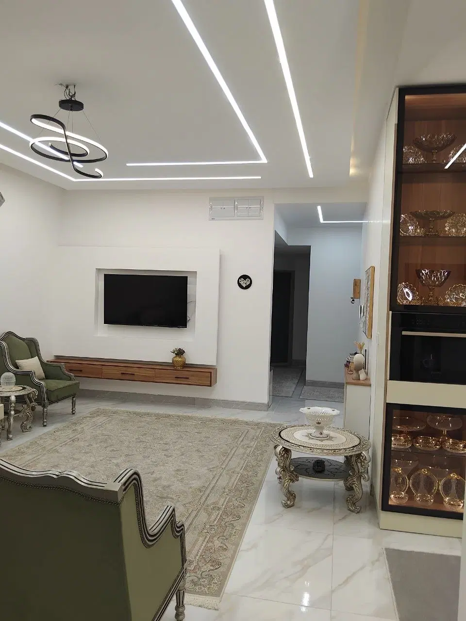 خانه ۱۳۰ متری دوکله کوچه ماهباف