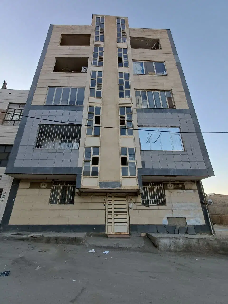 فروش یک واحد آپارتمان حصار حاج شمسعلی