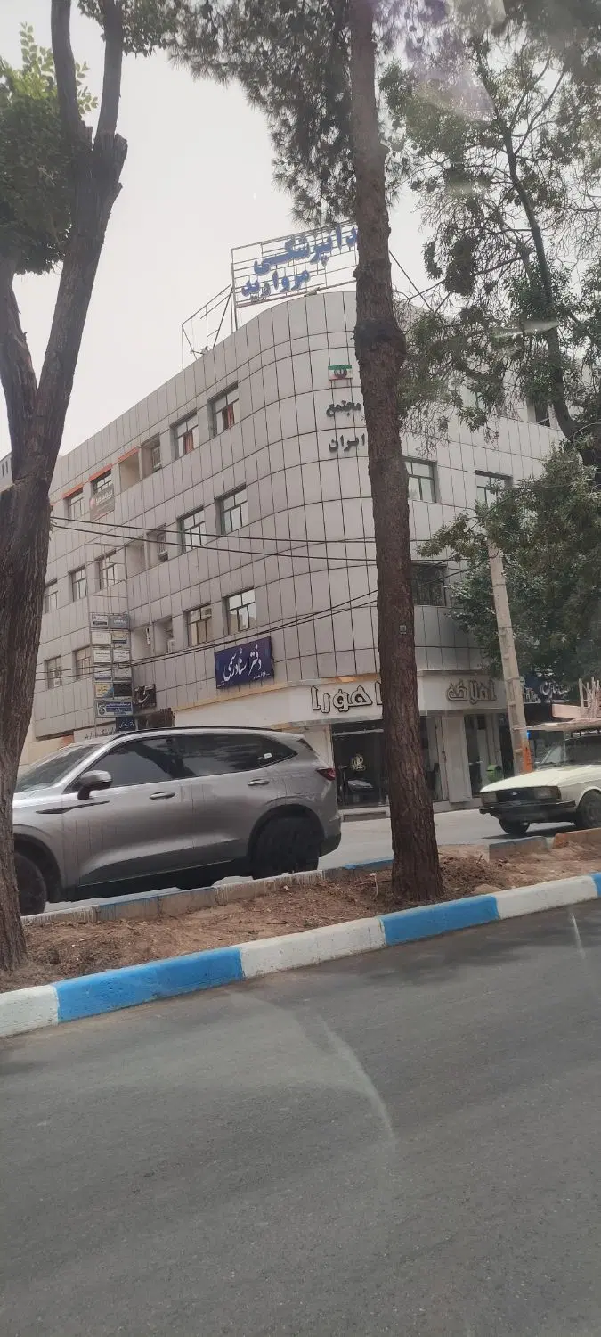 ملک تجاری 58 متری مشرف به چهار راه عطار