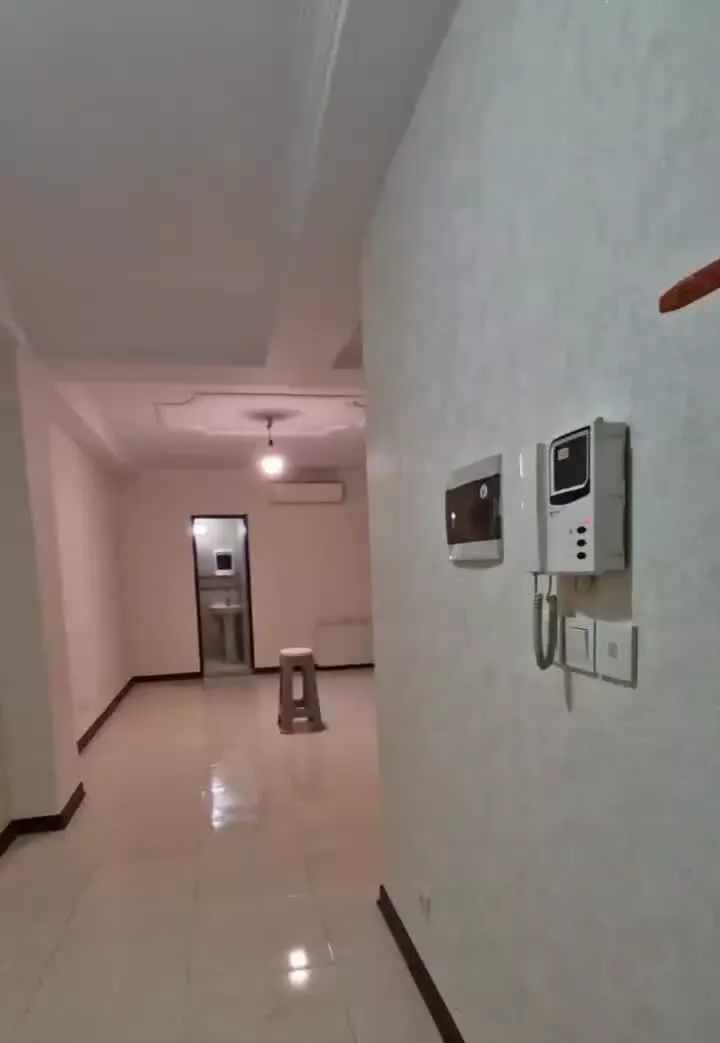 آپارتمان نوساز ۵۳ متری فول فول