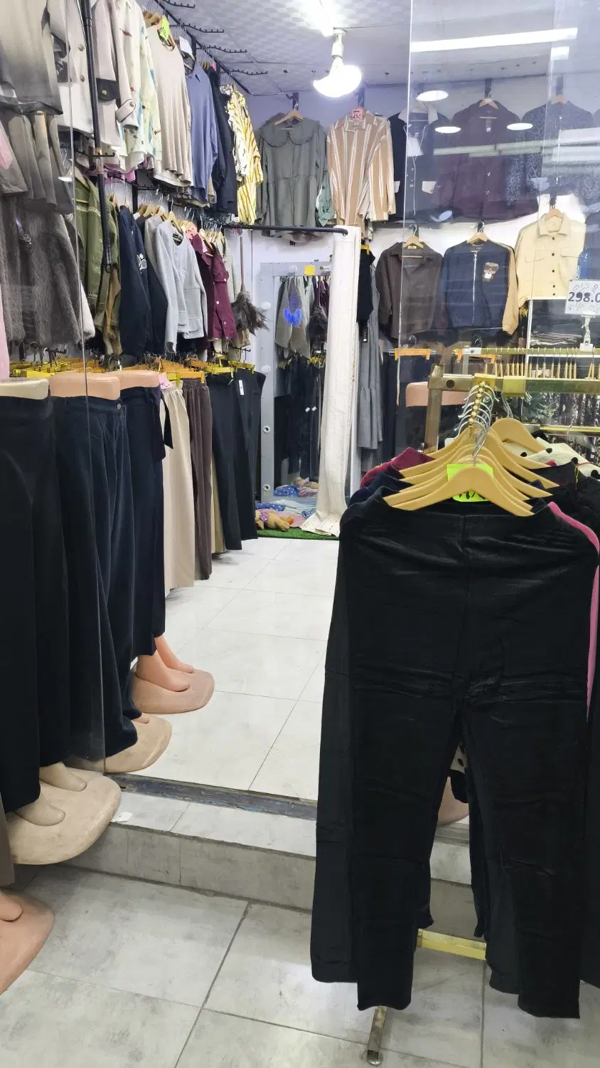 مغازه ۱۴متری زیر قیمت بازار  آماده واگذاری وتخلیه
