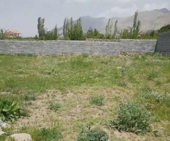 زمین ۱۹۵۰ متر سند دار