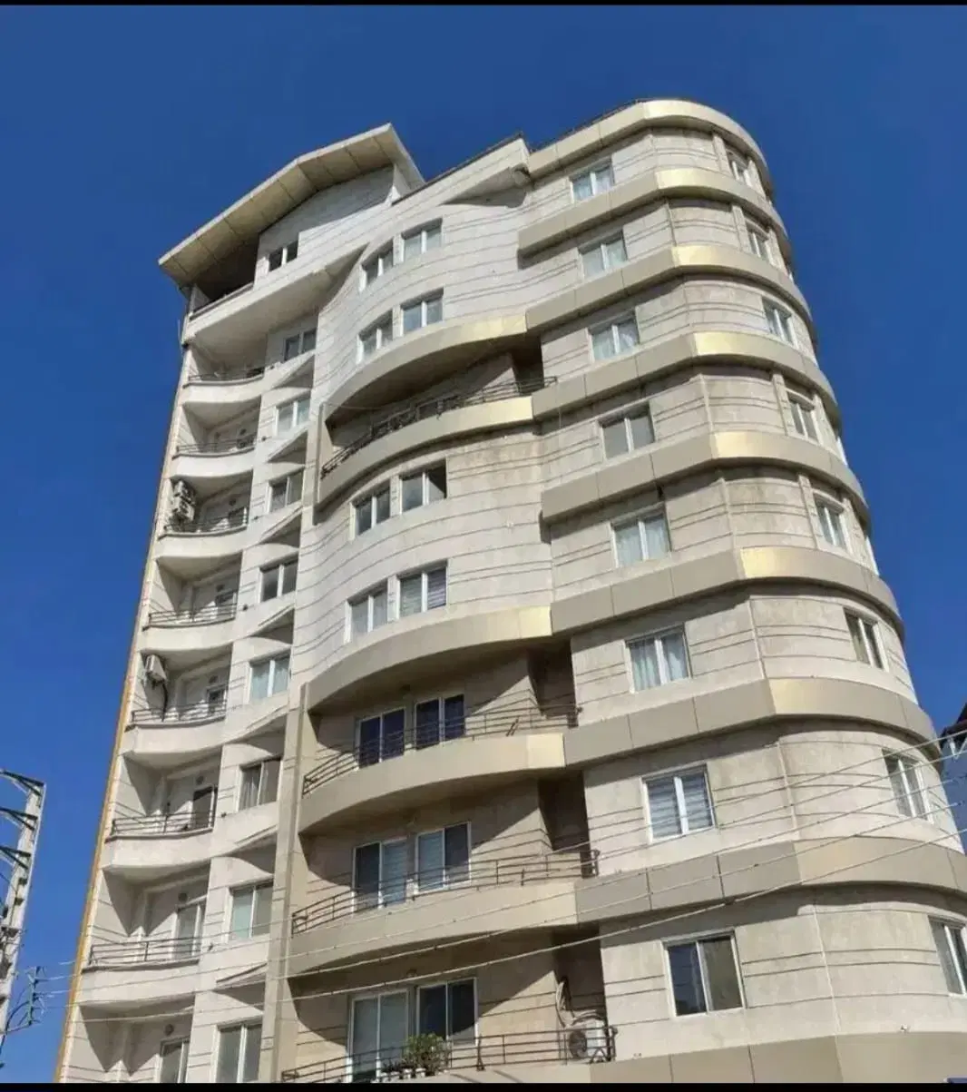 ویلایی م مادر مالک ۲۰۰ متر شمالی