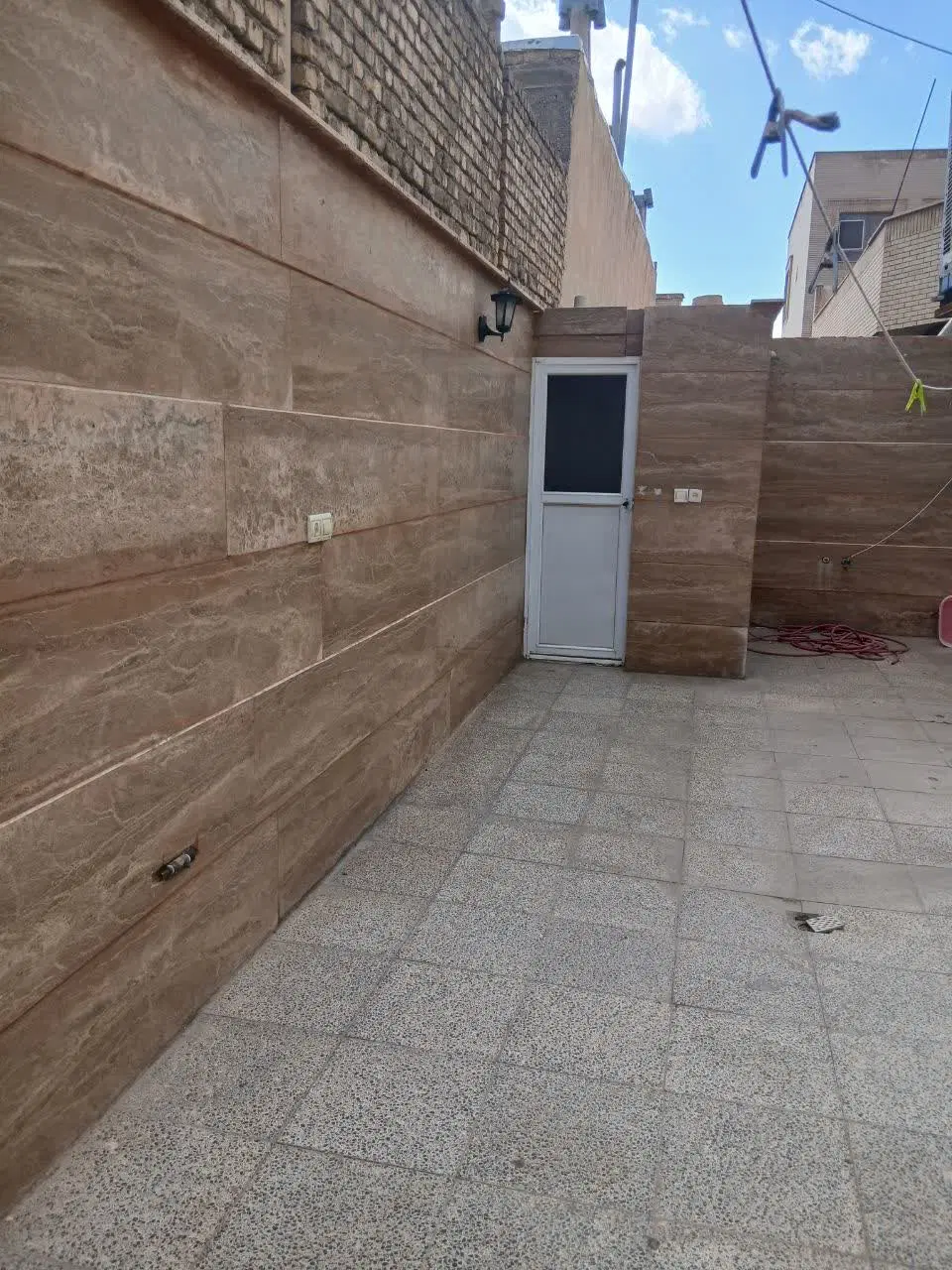 اجاره خانه شخصی ساز همکف تک واحدی