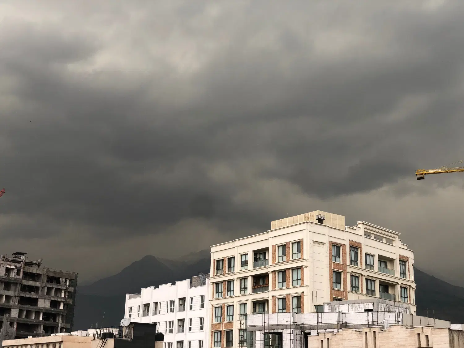 ۳۰ متر مغازه( لیکیشن عالی)