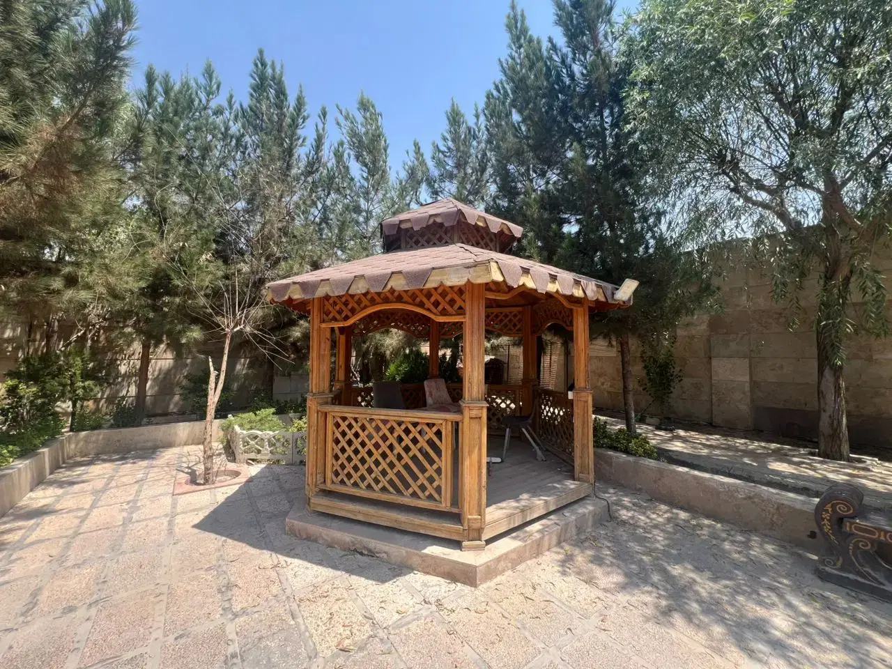 باغ و باغچه ویلا سند تک برگ