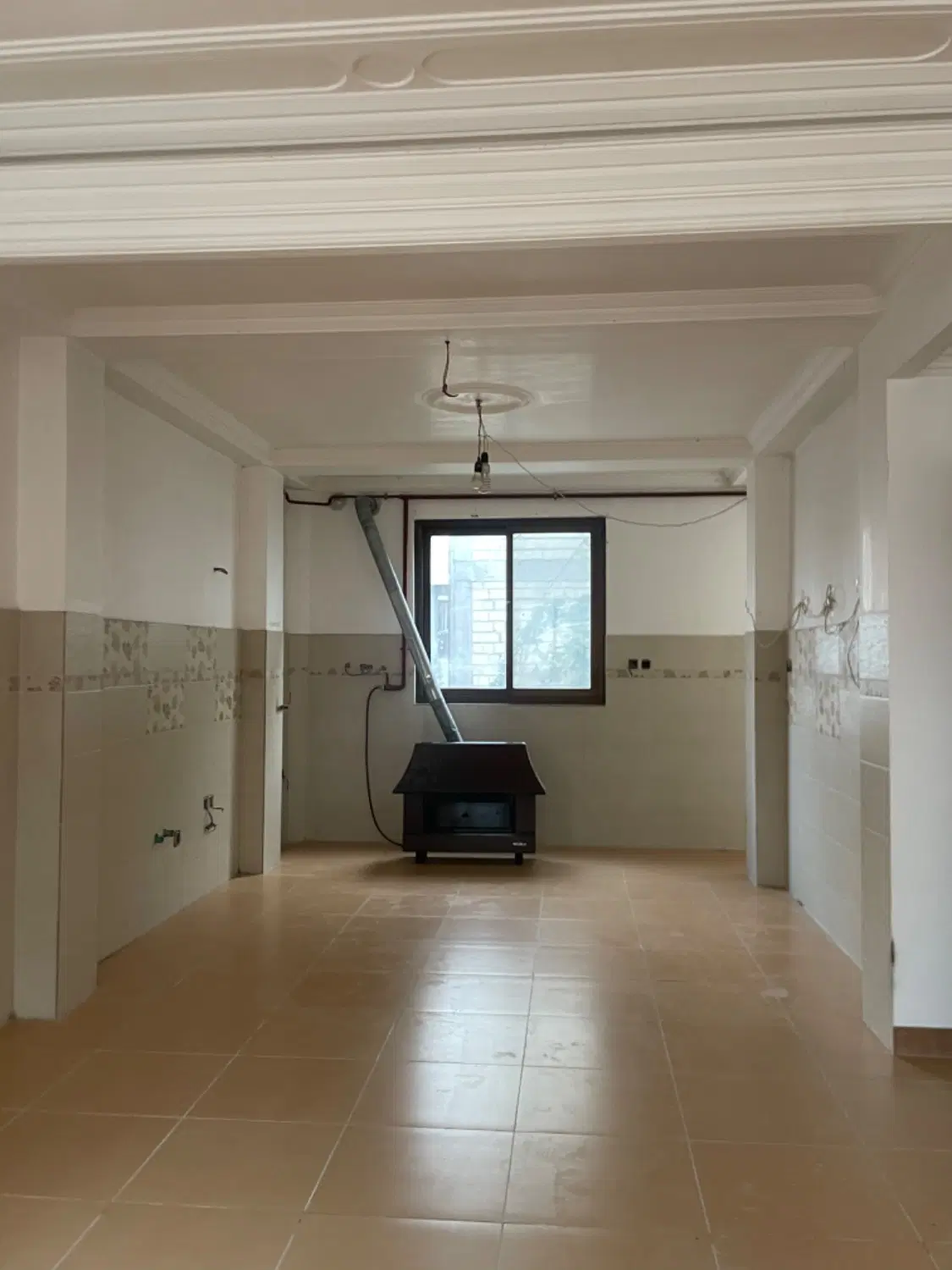 فروش ۱۸۰متری سه خواب ۲پارکینگ و انباری