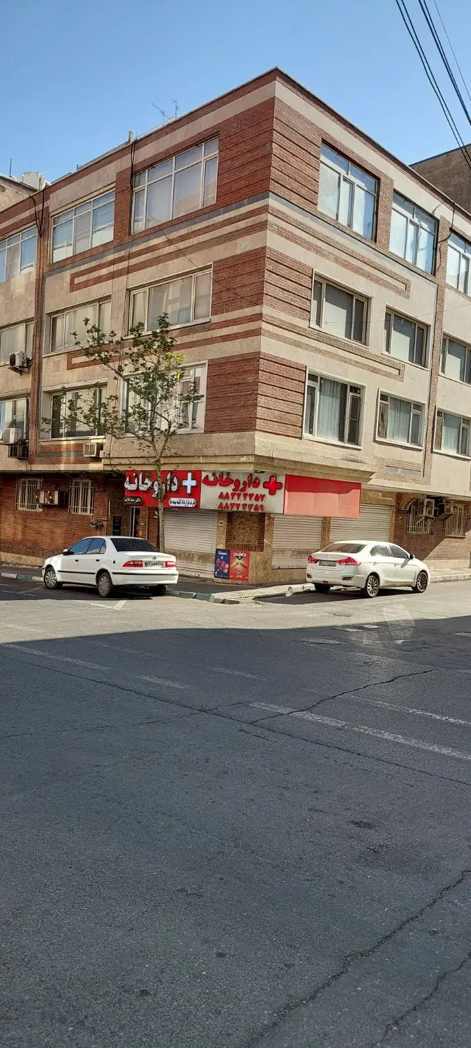 ۸۲ متر تجاری موقعیت بی نظیر