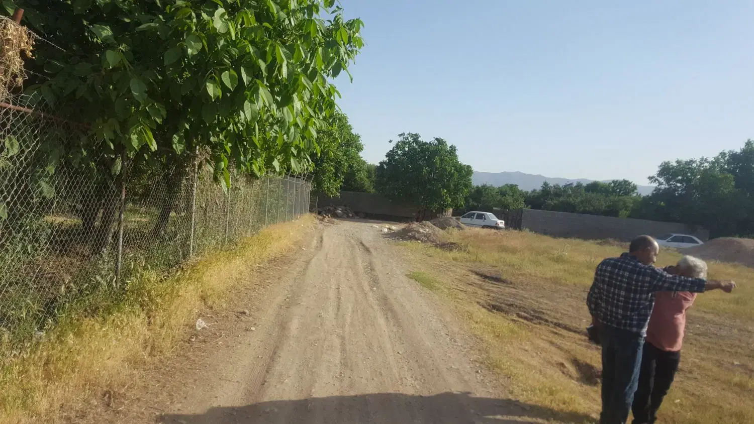 زمین بایر فروشی
