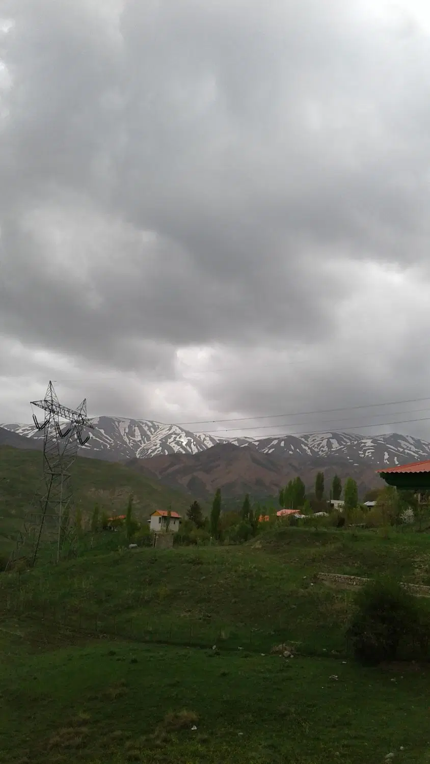 فروش خانه ویلایی و باغچه در روستای ورکش طالقان