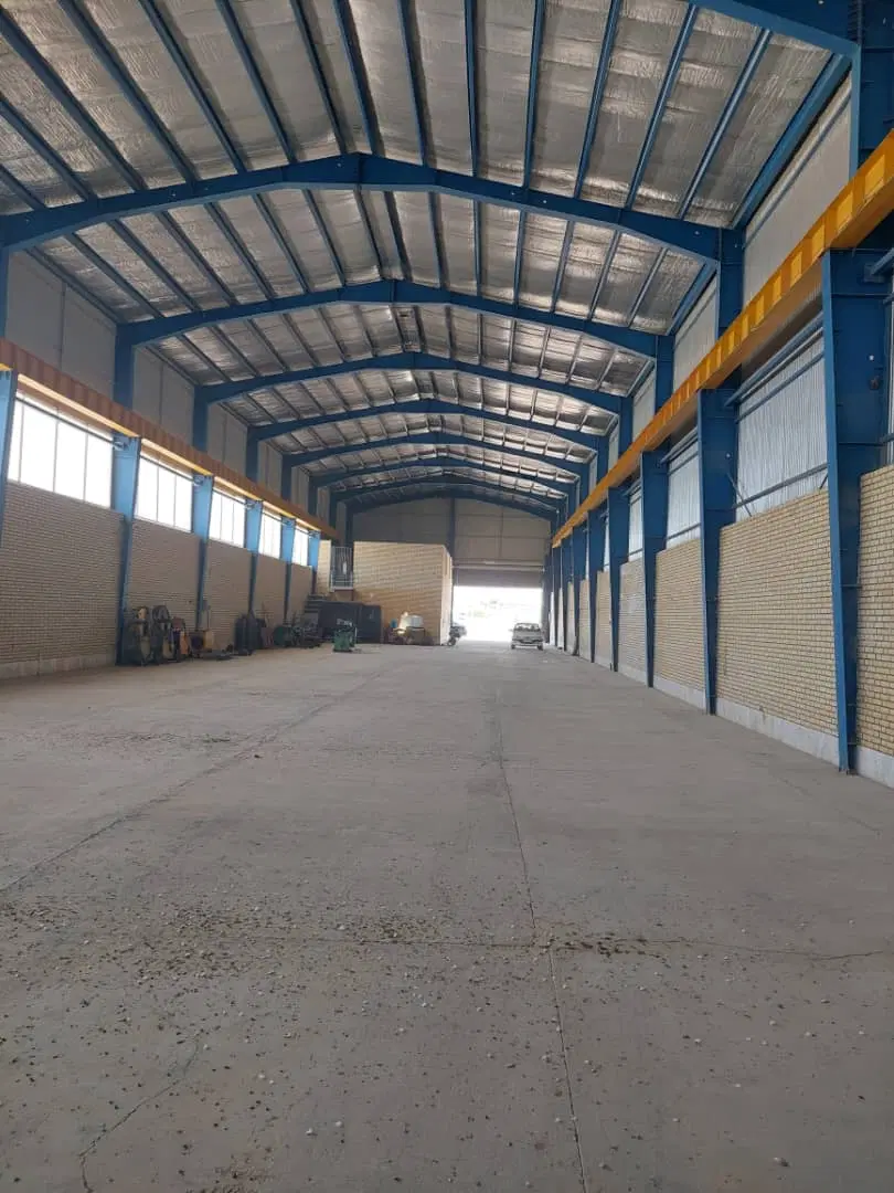 سوله صنعتی ۱۵ در ۹۰  سه نبش خیابان