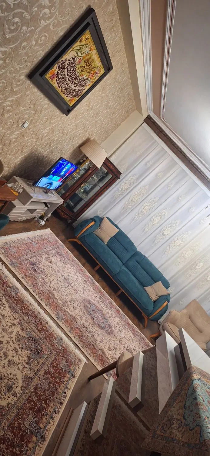 واحد لوکس منصور بهادری