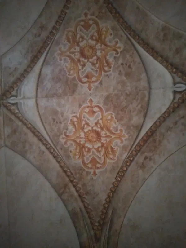 مغازه ۲۸متری نبش آزادگان وبدر