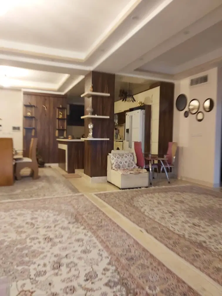 فروش آپارتمان ۱۳۰ متر