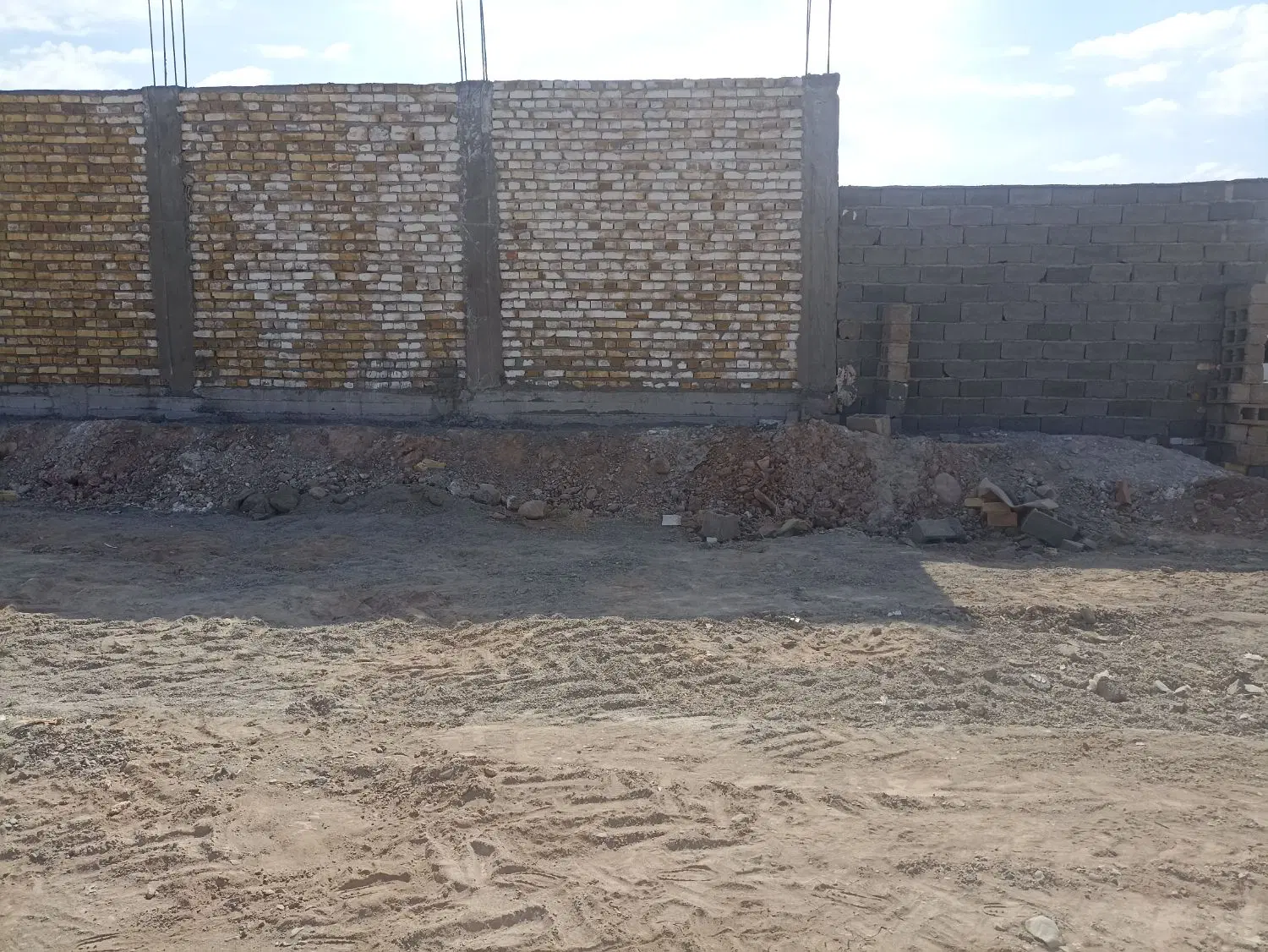 زمین فروشی
