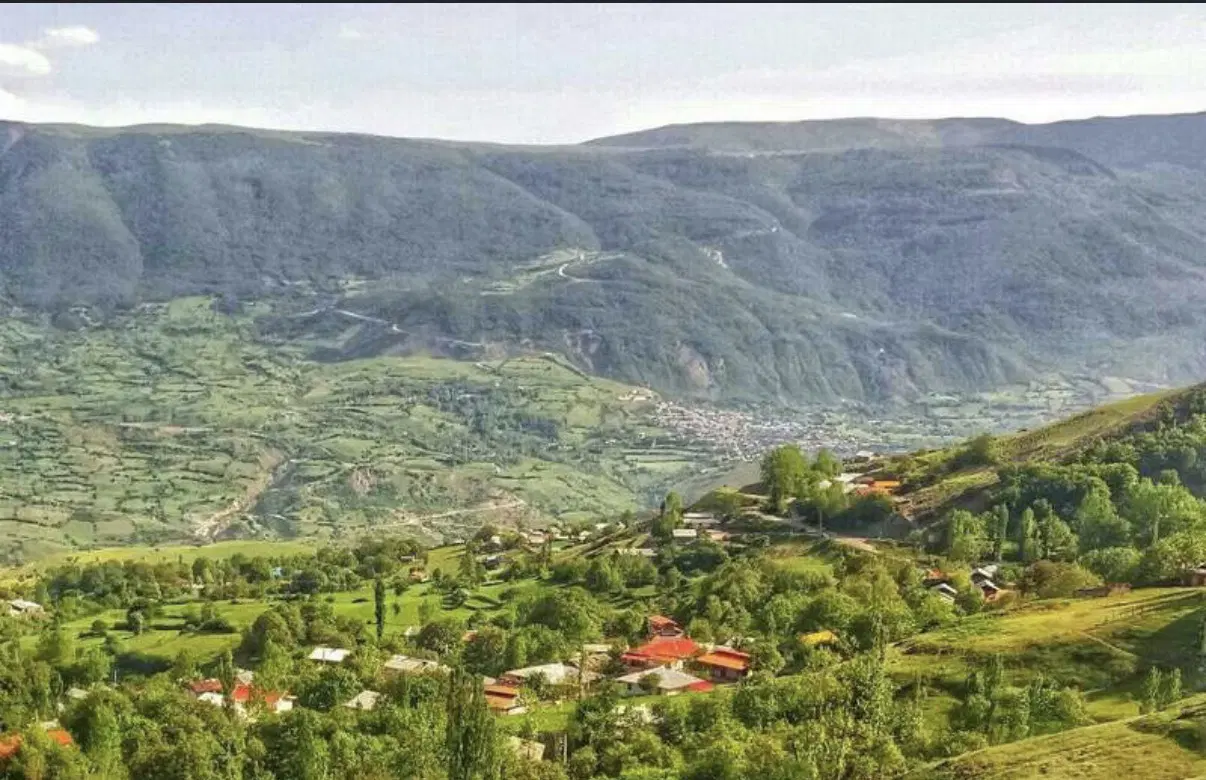 یک باغچه 3000 هزار متری در اردبیل