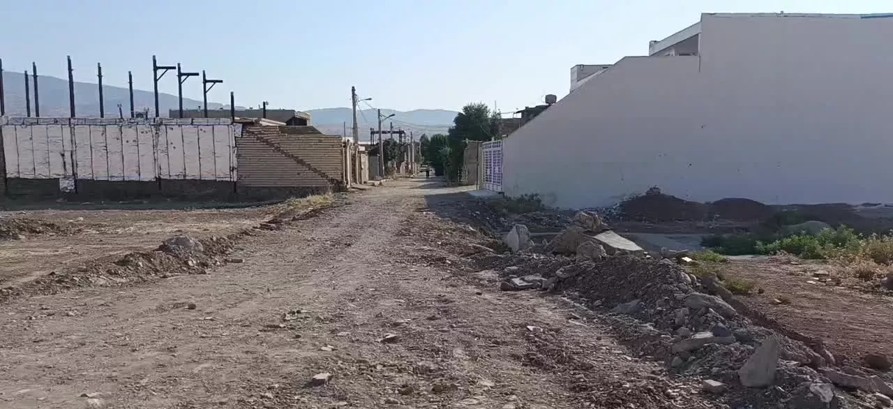 زمین و شناژ میانگلال