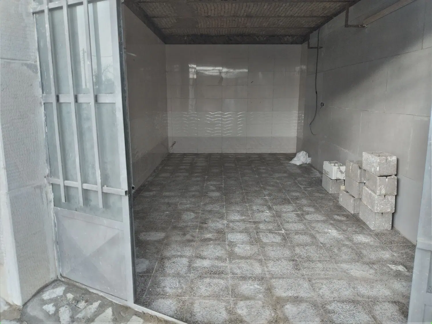 مغازه ۴۵متری اجاره داده میشود