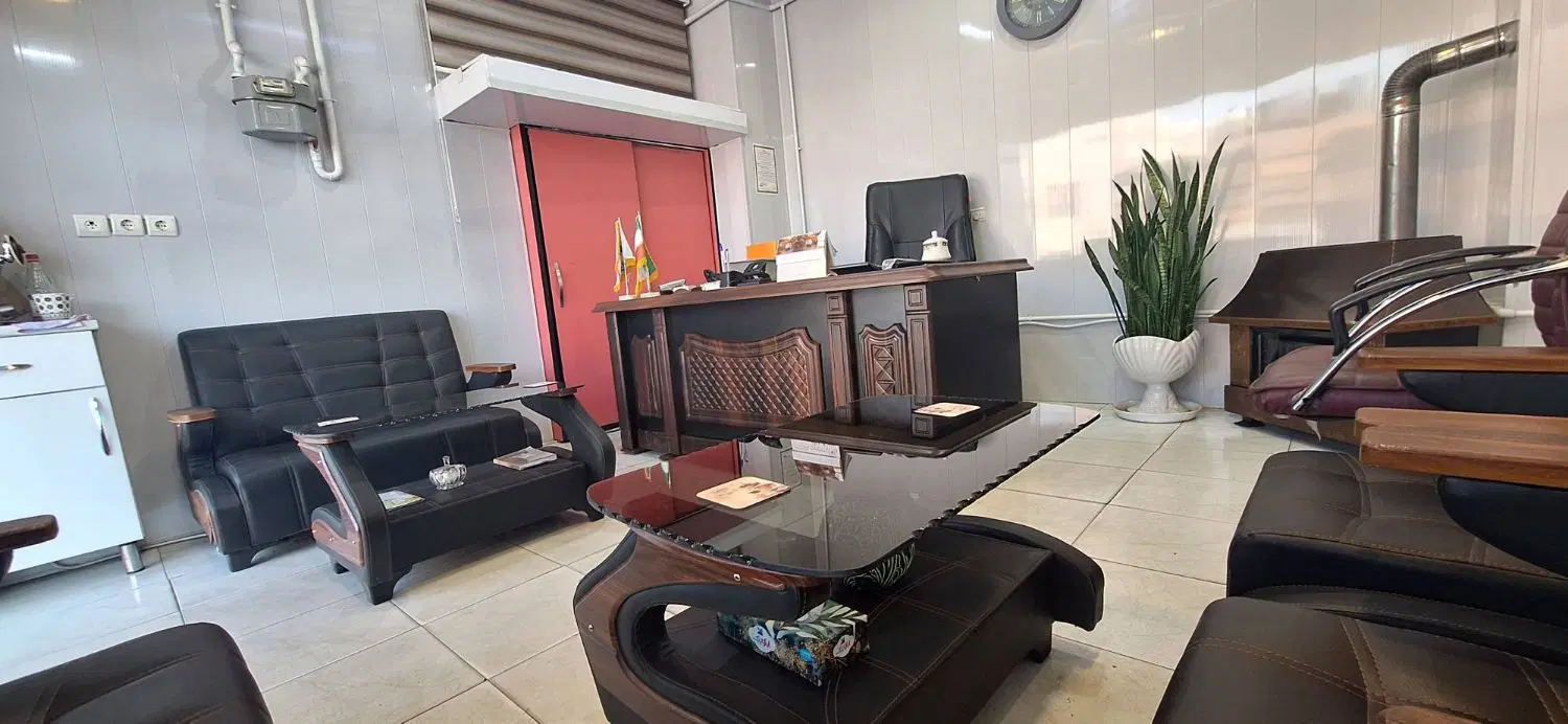 اجاره مغازه‌ بر خیابان اصلی آذربایجان