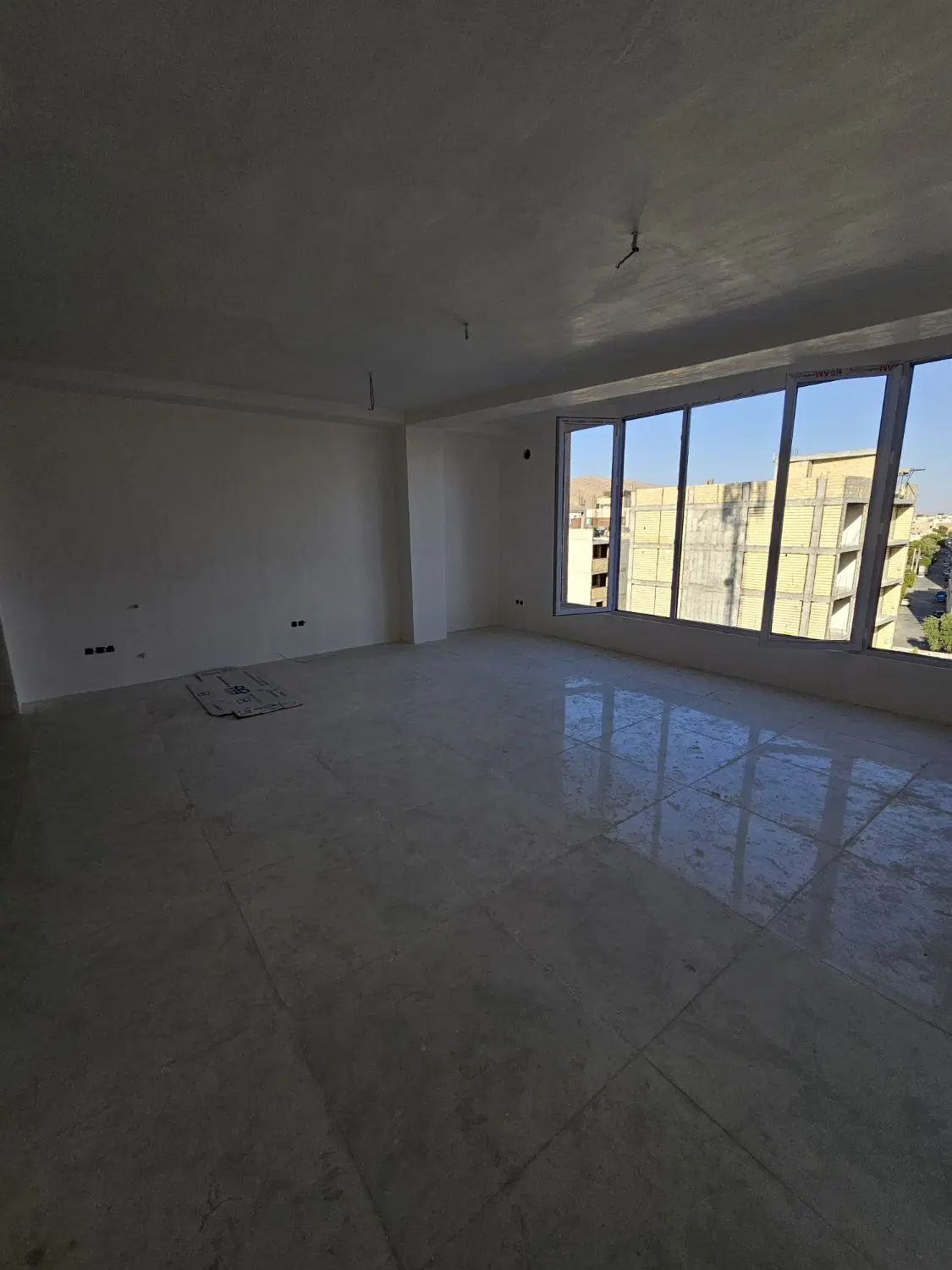 اپارتمان سه خواب مستردار