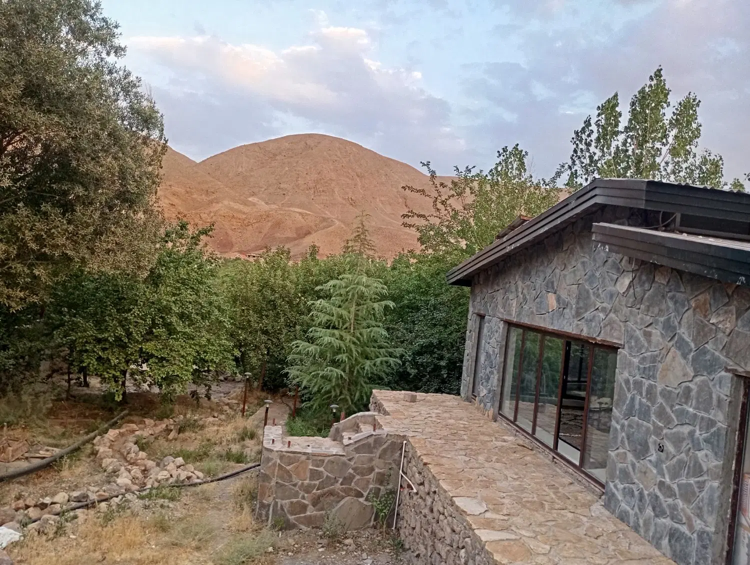 ویلا باغ کوهپایه دهشیب