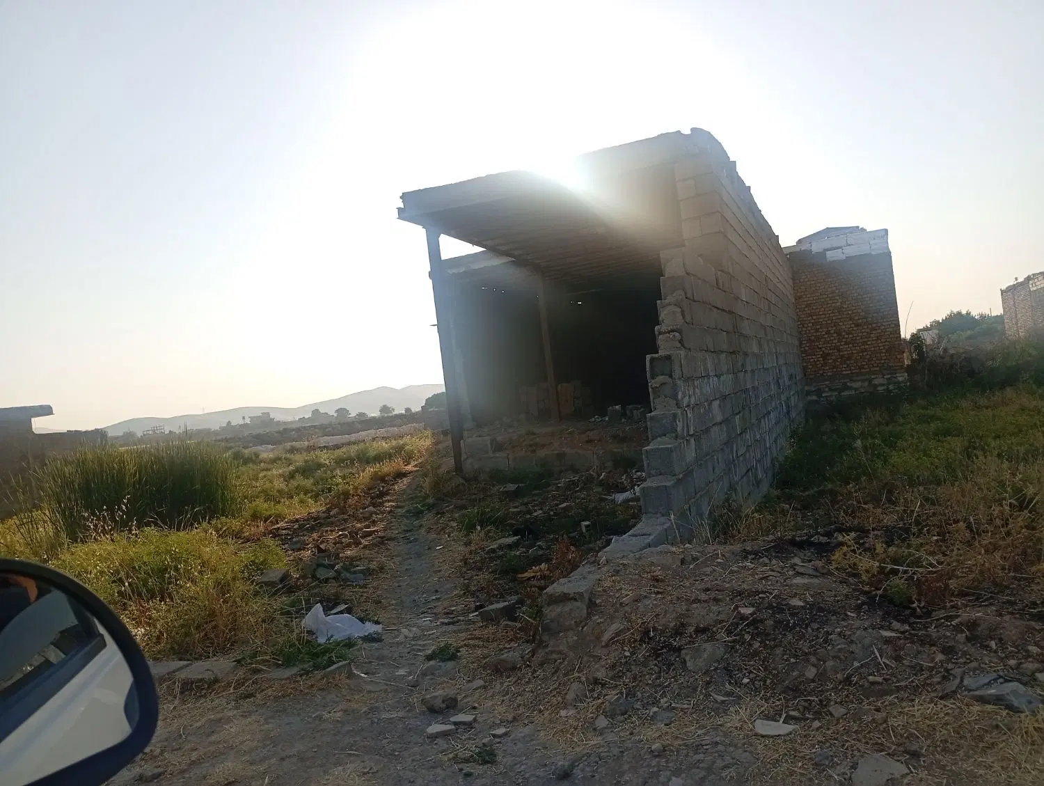 ساختمان نیمه کاره کرناچی کوچه 134