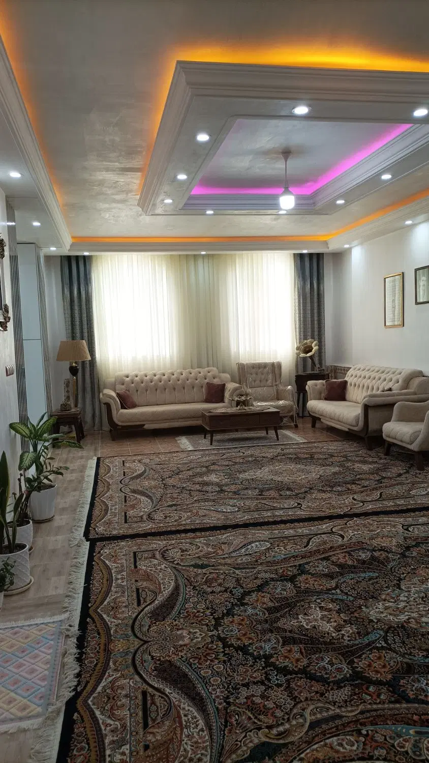 خانه ماسور یک طبقه روی پیلوت،پردیس ۱۵