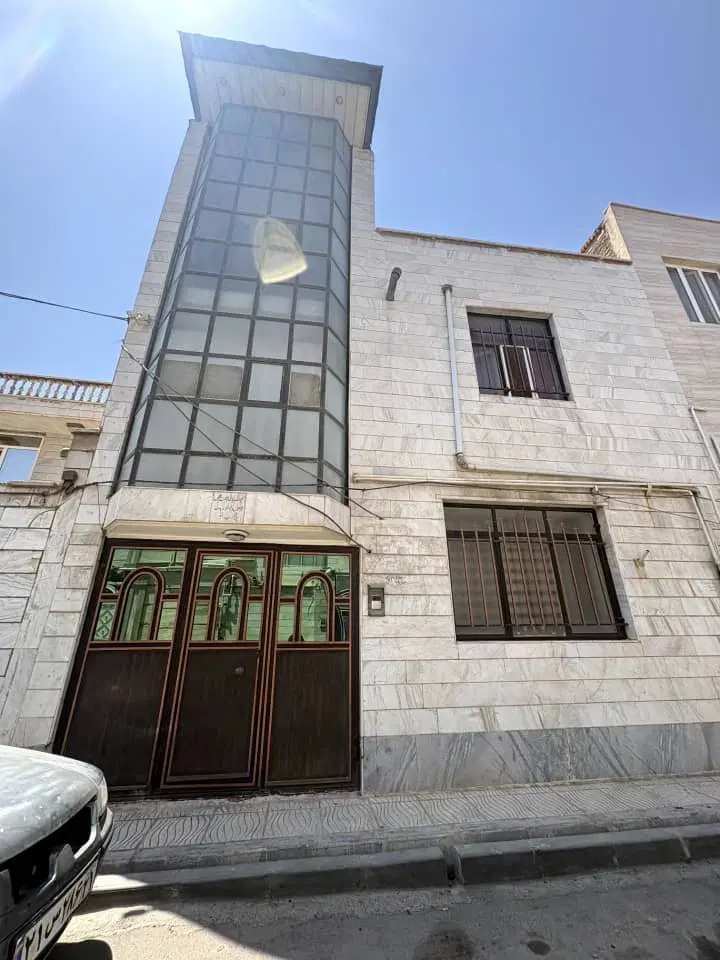 خانه 230متری در باقرآبادخیابان ولیعصر