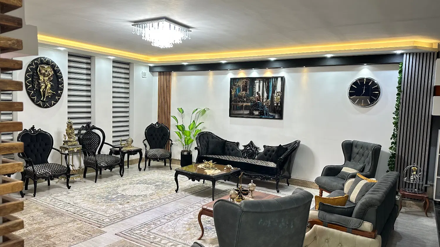 خانه لوکس ۱۳۰متر حیاط‌دار ۲خوابه فول‌کابینت