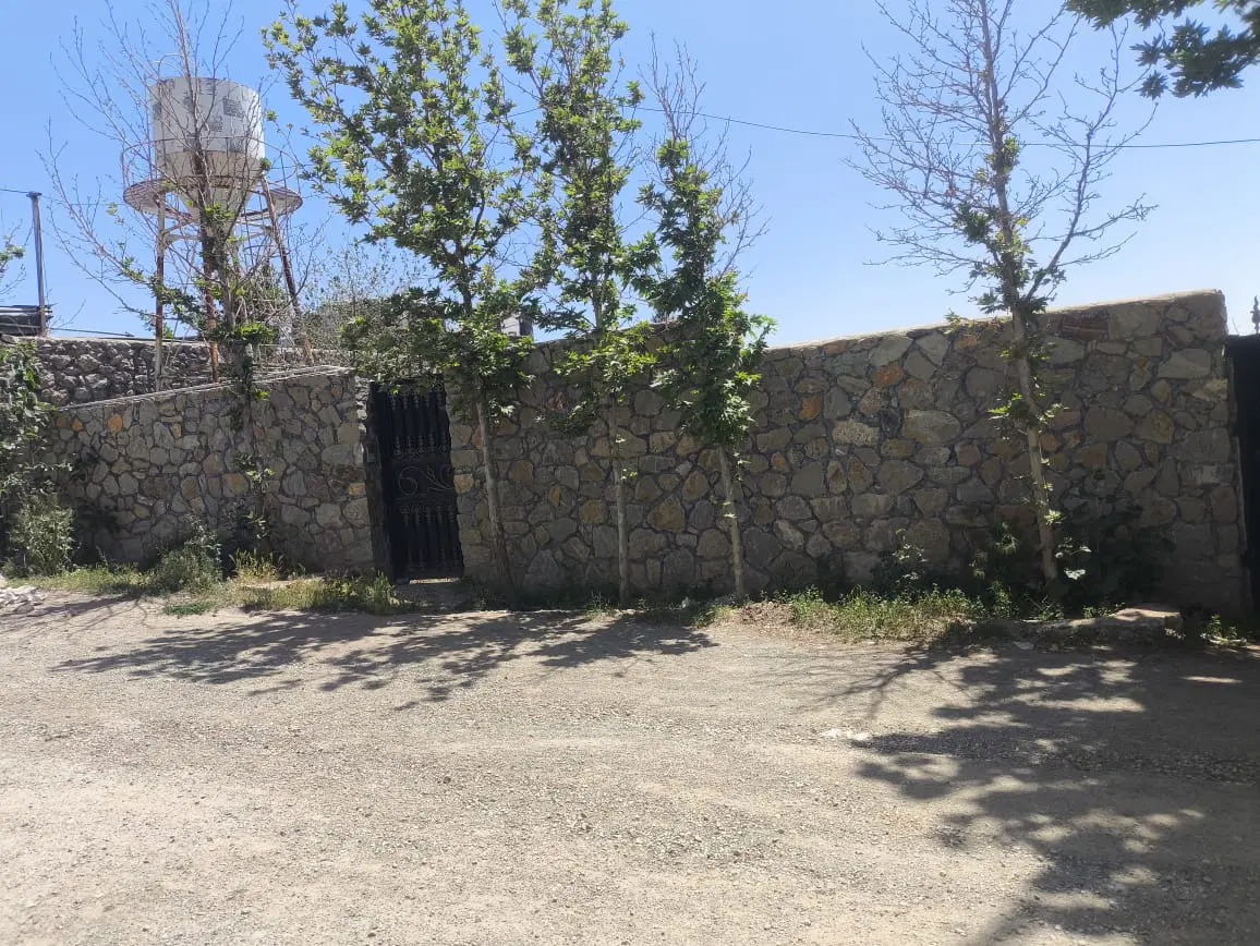 باغ ۱۰۰۰ متری در کرشت