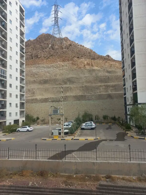 فروش یک واحد مسکونی در فاز ۱۱