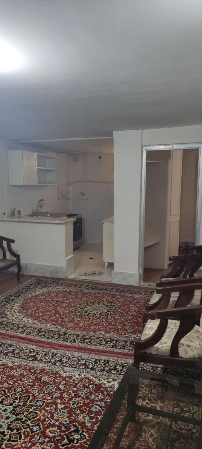 همکف خیابان چمران