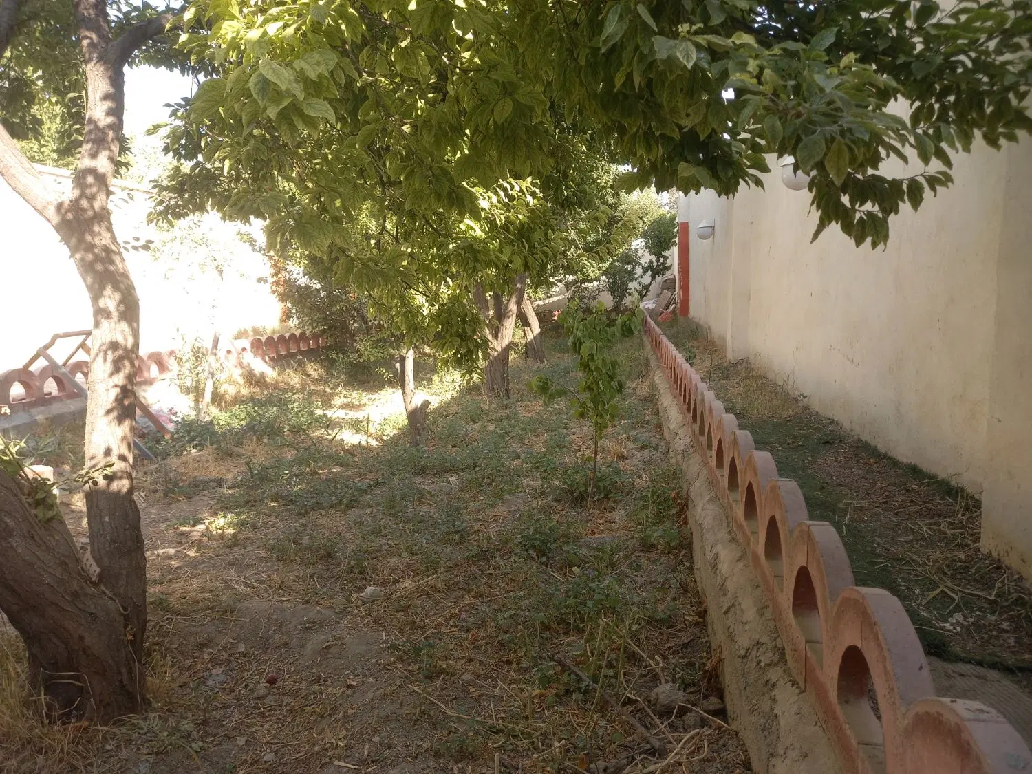 باغچه سنددار  چهاردیواری