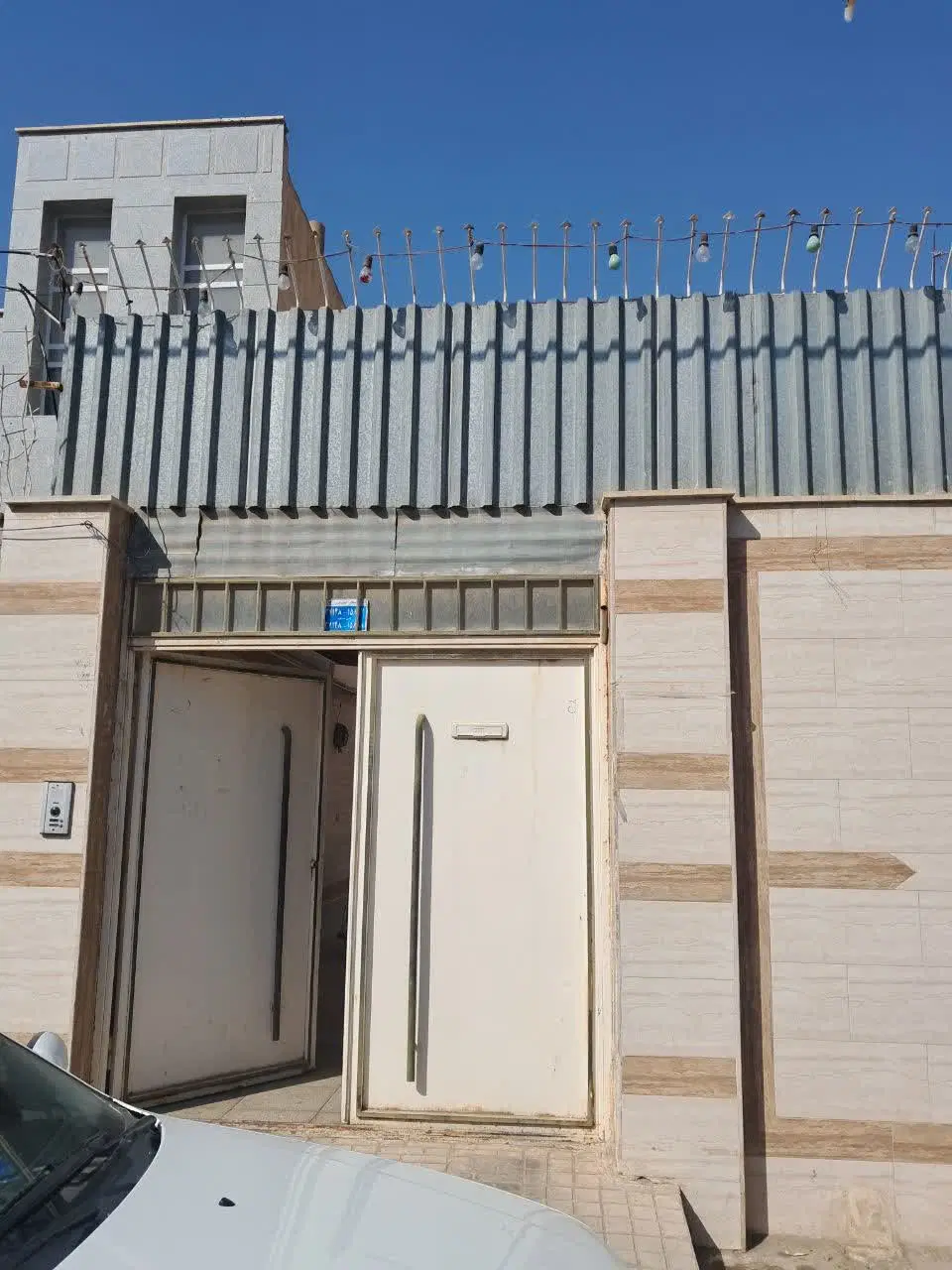 دربستی به متراژ  ۱۵۱ متر و ۱۴۰ متر بنا  در دوطبقه