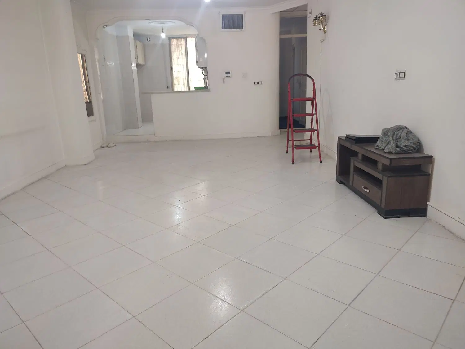 آپارتمان 75متری ط4.  دوخوابه