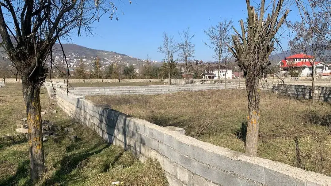 زمین ۴۰۰ متری کلاردشت دوبر. مناسب برای ساخت